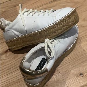Steve Madden lightly used sneakers